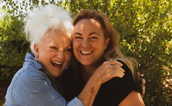 découvrez tout sur le processus de l’aging, ses effets sur le corps humain, les causes du vieillissement et des conseils pour bien vieillir tout en préservant votre santé et votre bien-être.