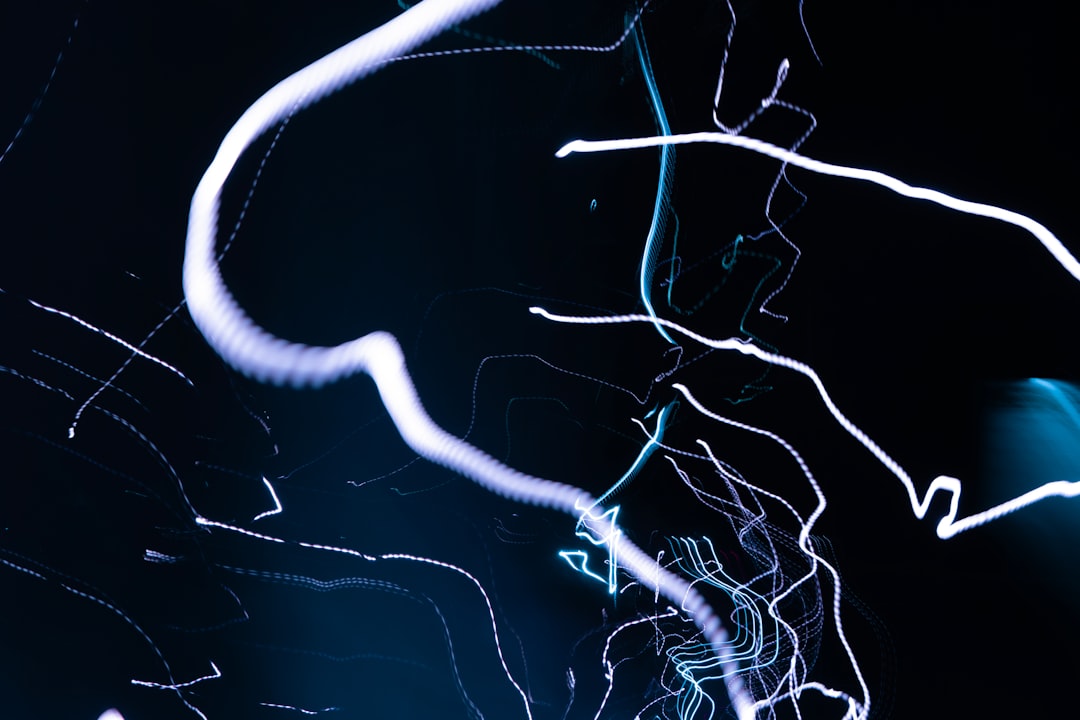 découvrez tout ce qu'il faut savoir sur la douleur neuropathique : causes, symptômes, traitements et conseils pour mieux vivre avec cette douleur chronique d'origine neurologique.