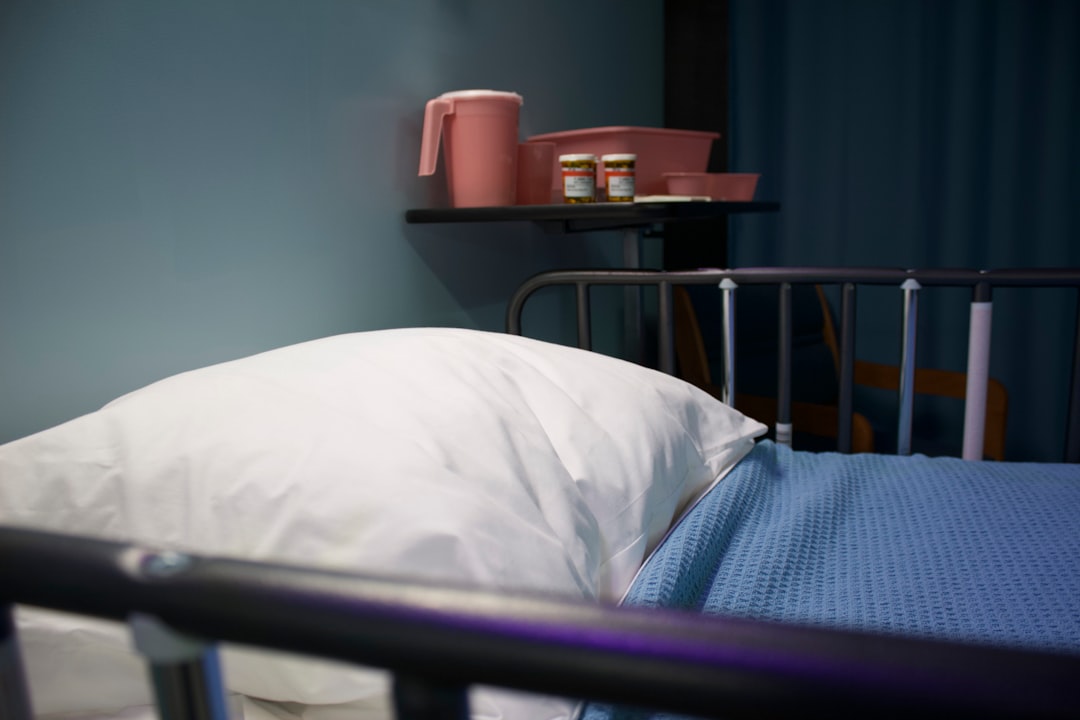 découvrez les soins palliatifs : une approche médicale et humaine dédiée à l’accompagnement des personnes atteintes de maladies graves, pour soulager la douleur, améliorer la qualité de vie et soutenir les proches.