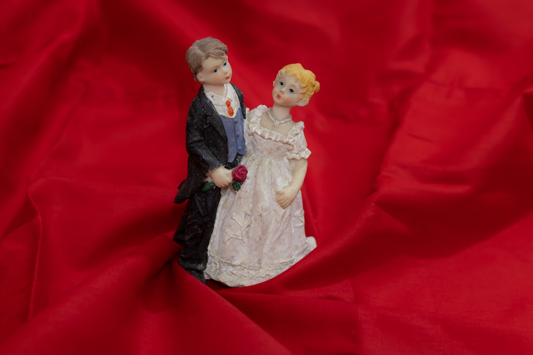 découvrez tout sur l'héritage conjoint : droits du conjoint survivant, succession et protection juridique en cas de décès.